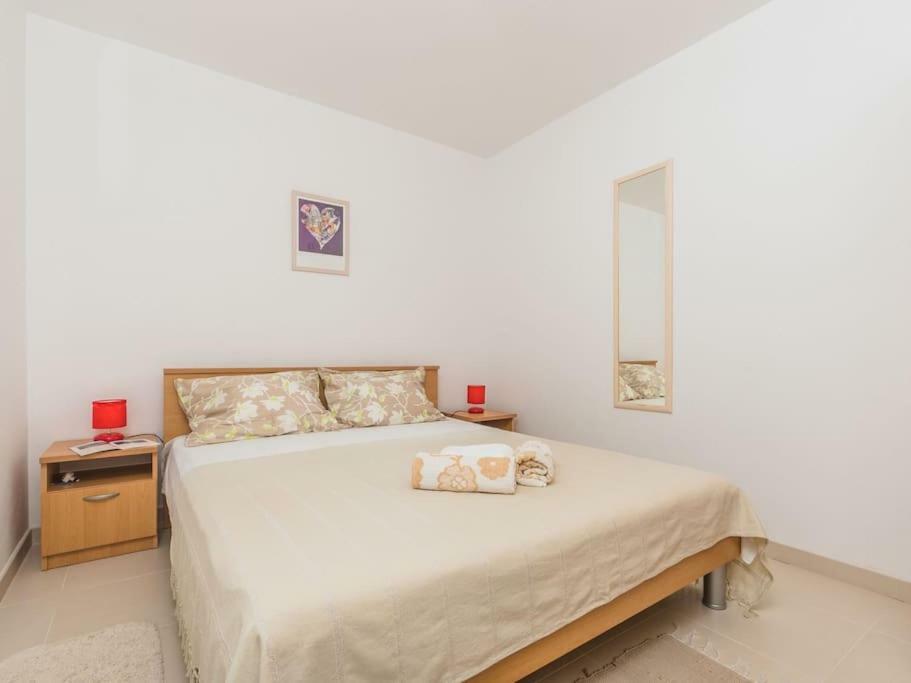 Apartment F-1 Klimno Eksteriør billede