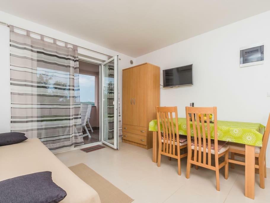 Apartment F-1 Klimno Eksteriør billede